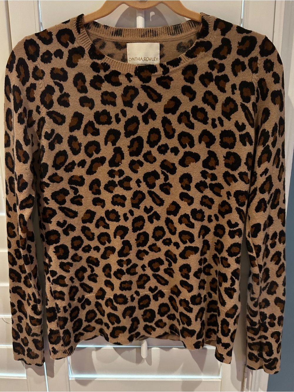 100% cashmere 2 ply Cynthia Rowley Leopard Print Crewneck Sweater in Tan, Black